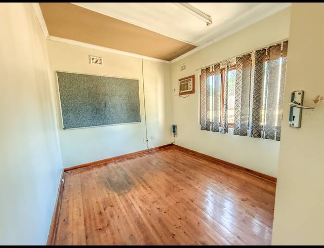 880M² BUILDING FOR SALE IN EMPANGENI CENTRAL